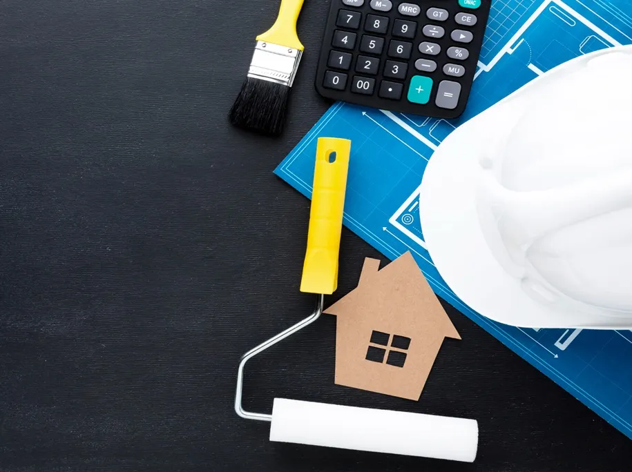 AKB Innenausbau Team bei der Arbeit an einem Münchner Innenausbau-Projekt